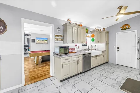 $599,000 | 687 Jasmine Way South, St. Petersburg, FL 33705