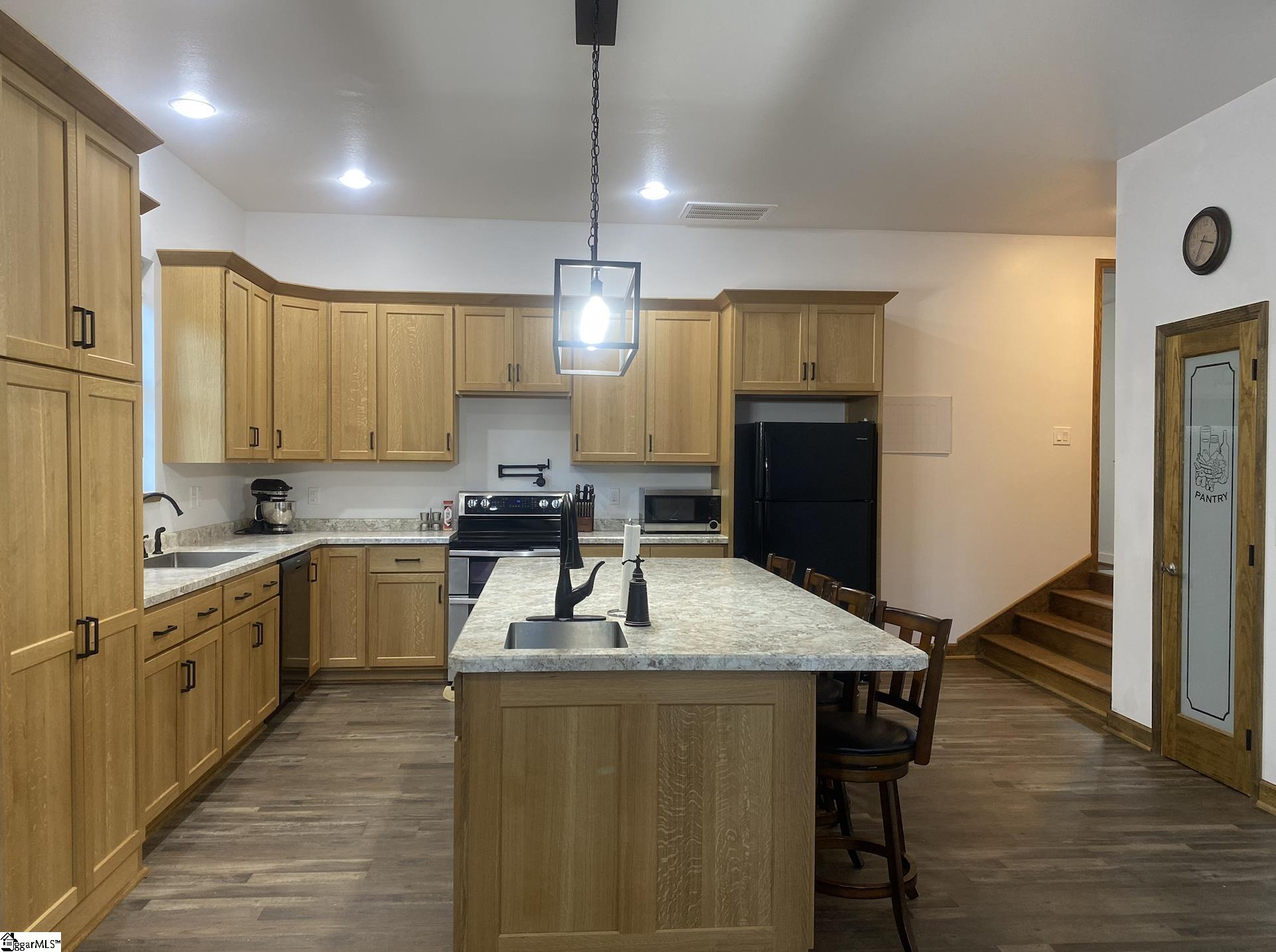 143 Marler Road Gray Court, SC 29645 - Photo 11 of 28