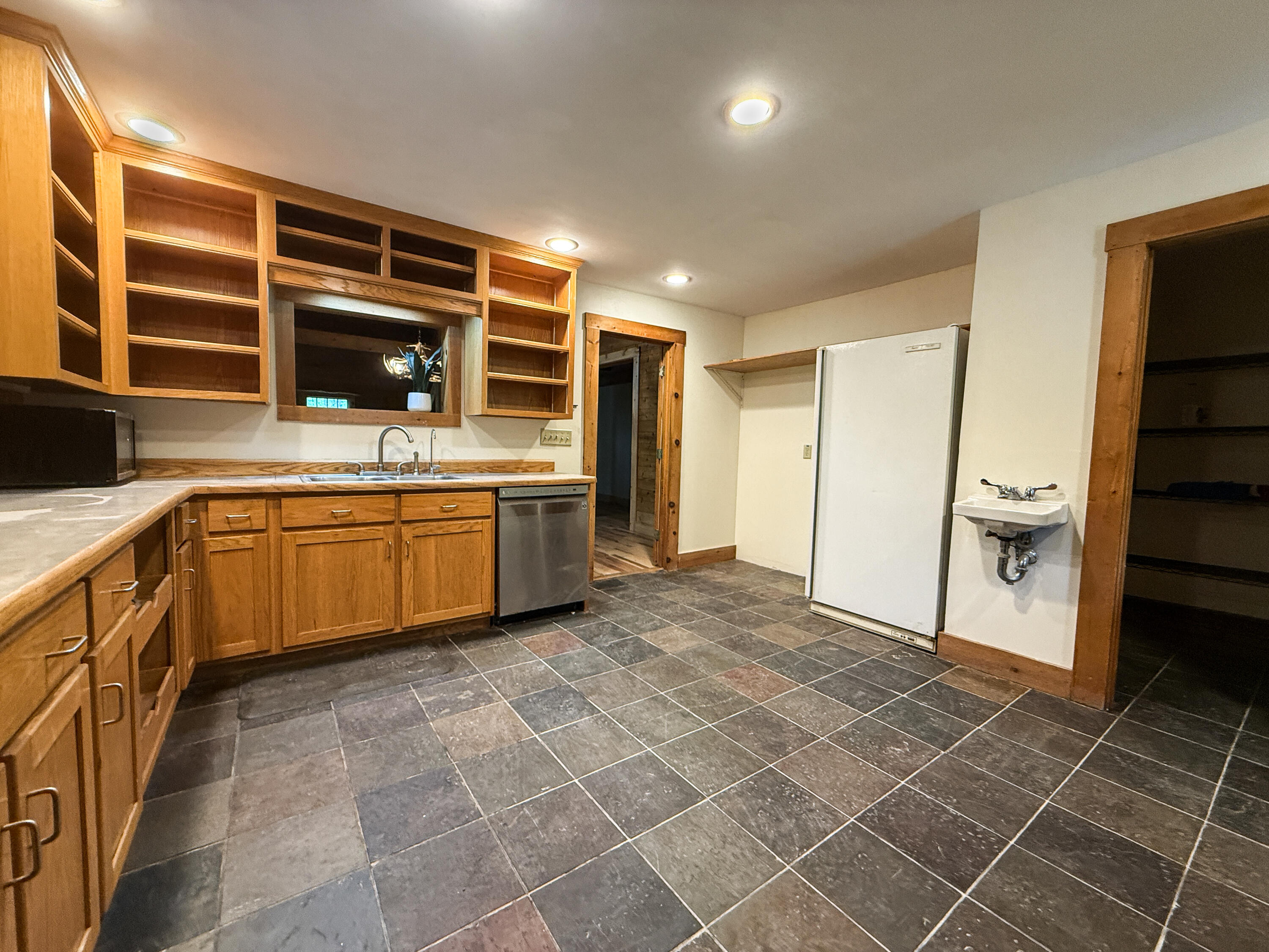 385 Johnson Flat Road Pittsfield, ME 04927 - Photo 13 of 53 Kitchen