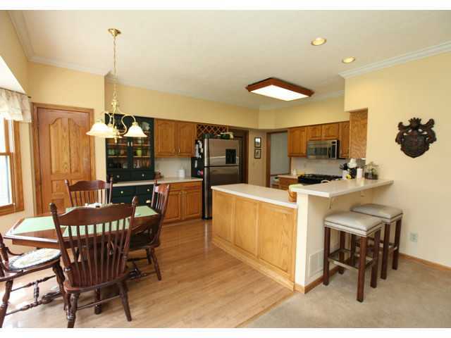 936 Riva Ridge Boulevard Columbus, OH 43230 - Photo 5 of 25