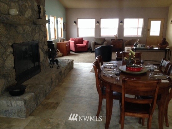 150 Thunder Road Chelan, WA 98816 - Photo 12 of 25 Gallery Image 12