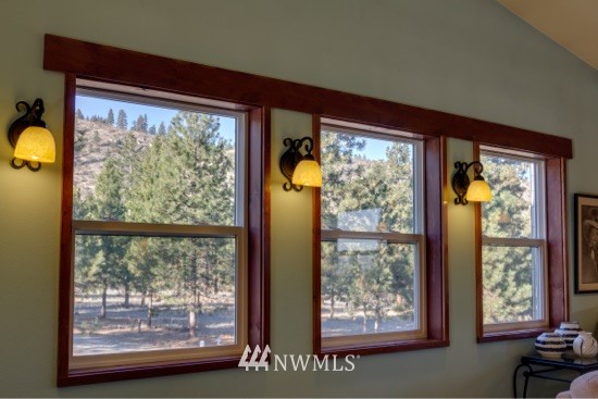 150 Thunder Road Chelan, WA 98816 - Photo 13 of 25 Gallery Image 13