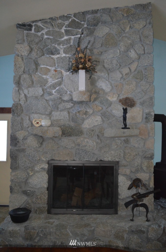 150 Thunder Road Chelan, WA 98816 - Photo 25 of 25 Gallery Image 25