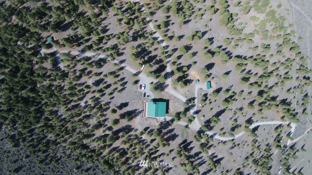 150 Thunder Road Chelan, WA 98816 - Photo 7 of 25 Gallery Image 7