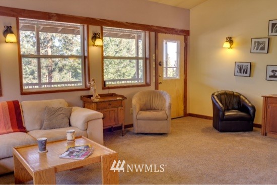 150 Thunder Road Chelan, WA 98816 - Photo 8 of 25 Gallery Image 8