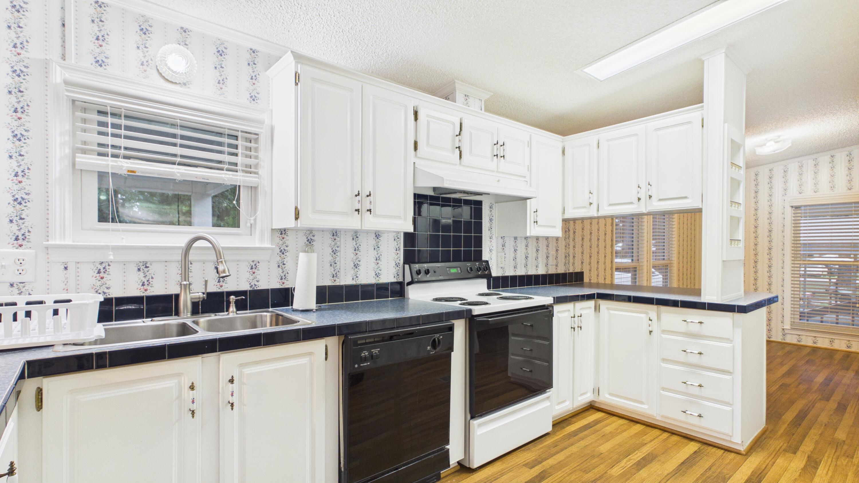 103 Hammond Street Bonneau, SC 29431 - Photo 5 of 9