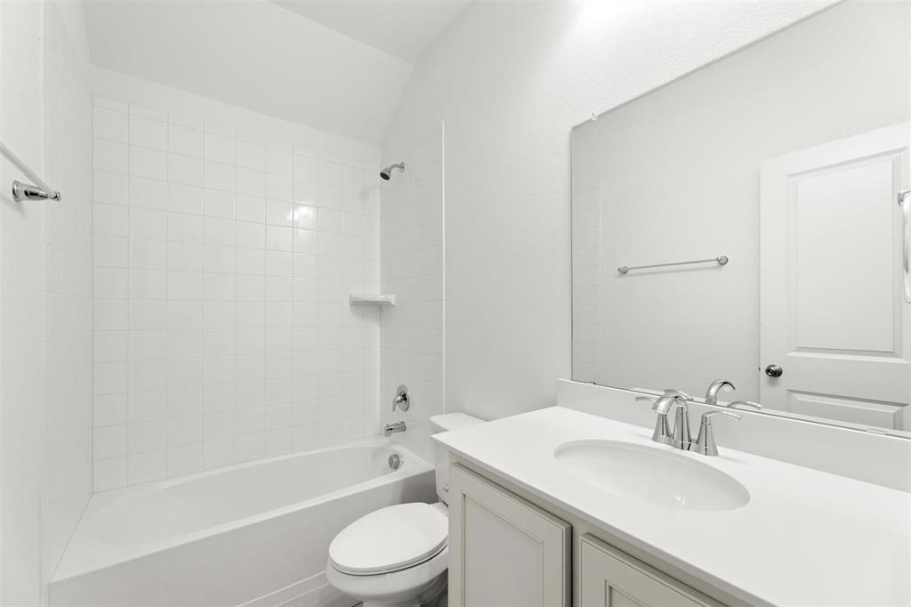 805 Trinity Street Van Alstyne, TX 75495 - Photo 16 of 17 Southlake_Representative Photo_17
