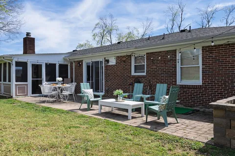 $489,900 | 150 Lake Park Drive, Nashville, TN 37211