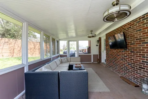 $489,900 | 150 Lake Park Drive, Nashville, TN 37211