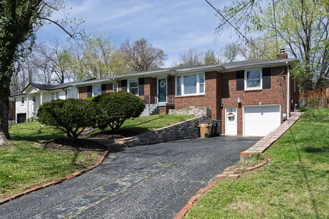 $489,900 | 150 Lake Park Drive, Nashville, TN 37211