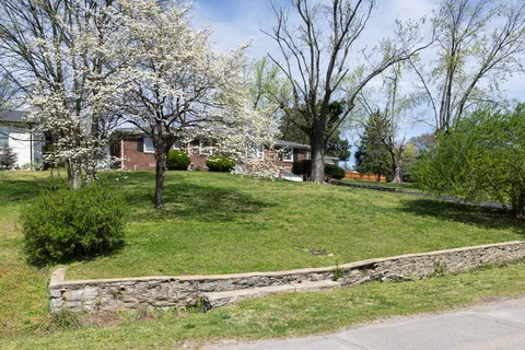 $489,900 | 150 Lake Park Drive, Nashville, TN 37211