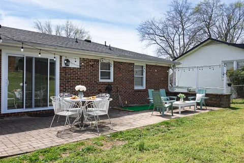 $489,900 | 150 Lake Park Drive, Nashville, TN 37211