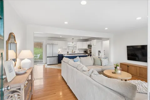 $489,900 | 150 Lake Park Drive, Nashville, TN 37211