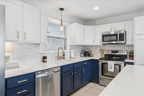 $489,900 | 150 Lake Park Drive, Nashville, TN 37211