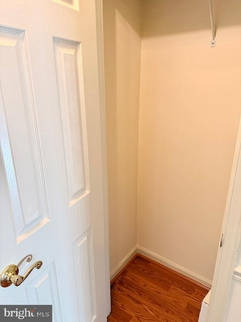 10714 Kings Riding Way, Unit 10121 Rockville, MD 20852 - Photo 4 of 24 CLEAN coat closet