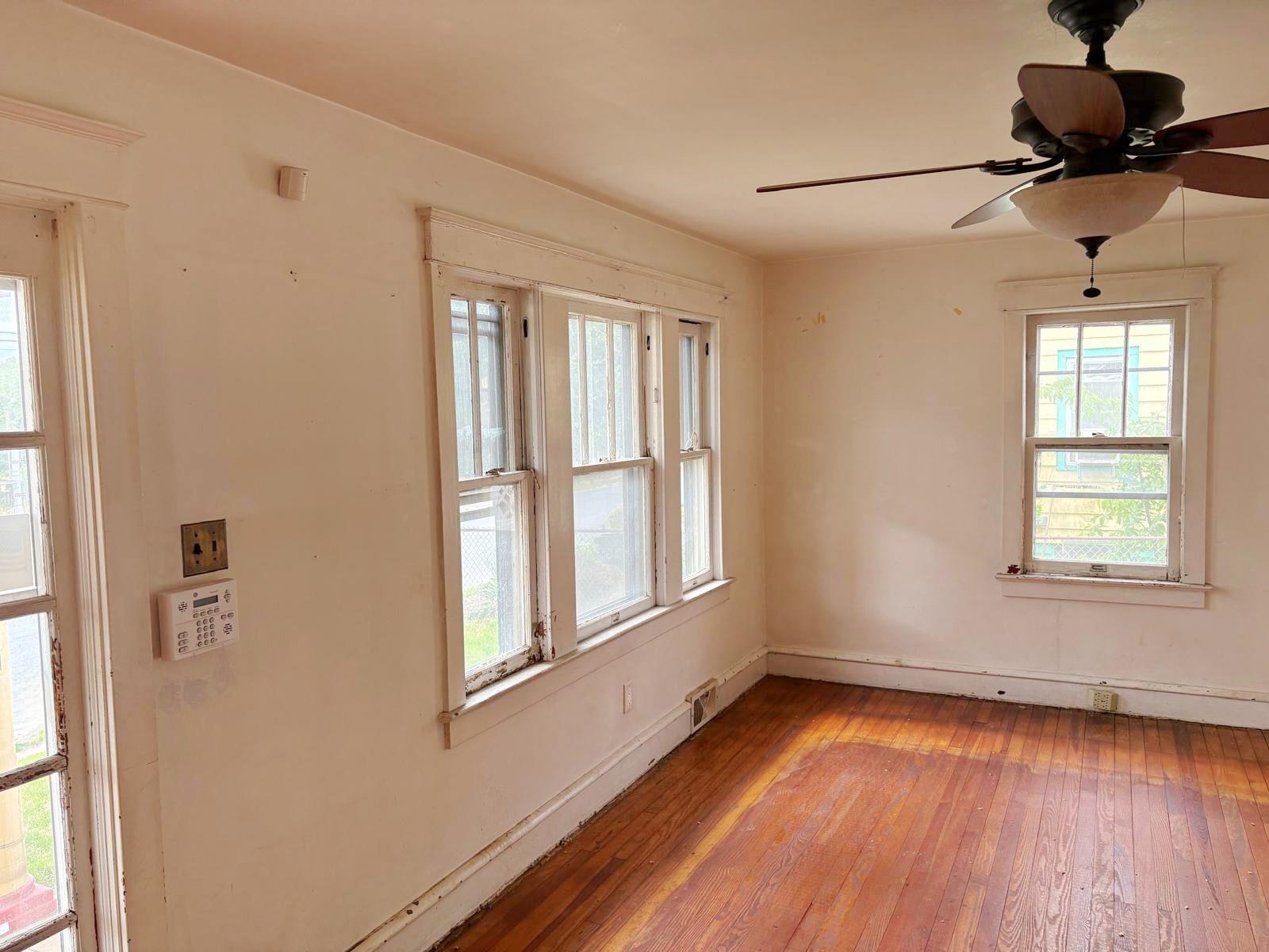 366 Bank Bridgeton, NJ 08302 - Photo 3 of 25