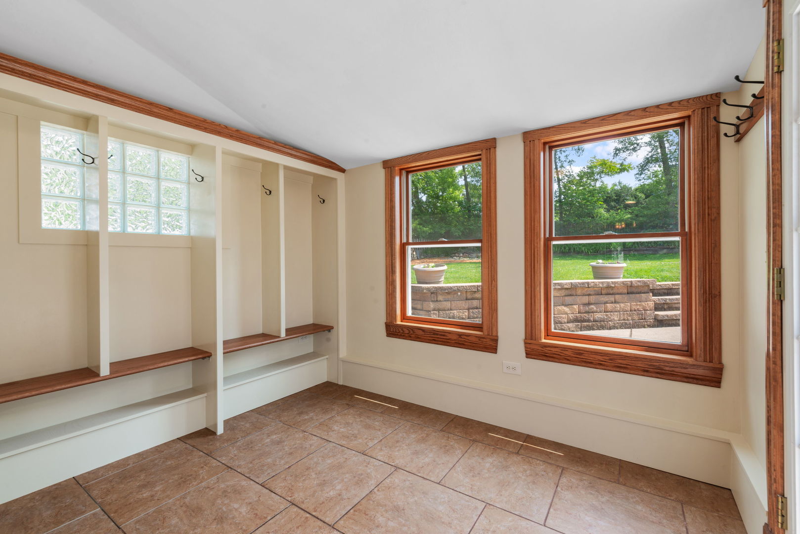 1616 Riverside Avenue St. Charles, IL 60174 - Photo 15 of 48
