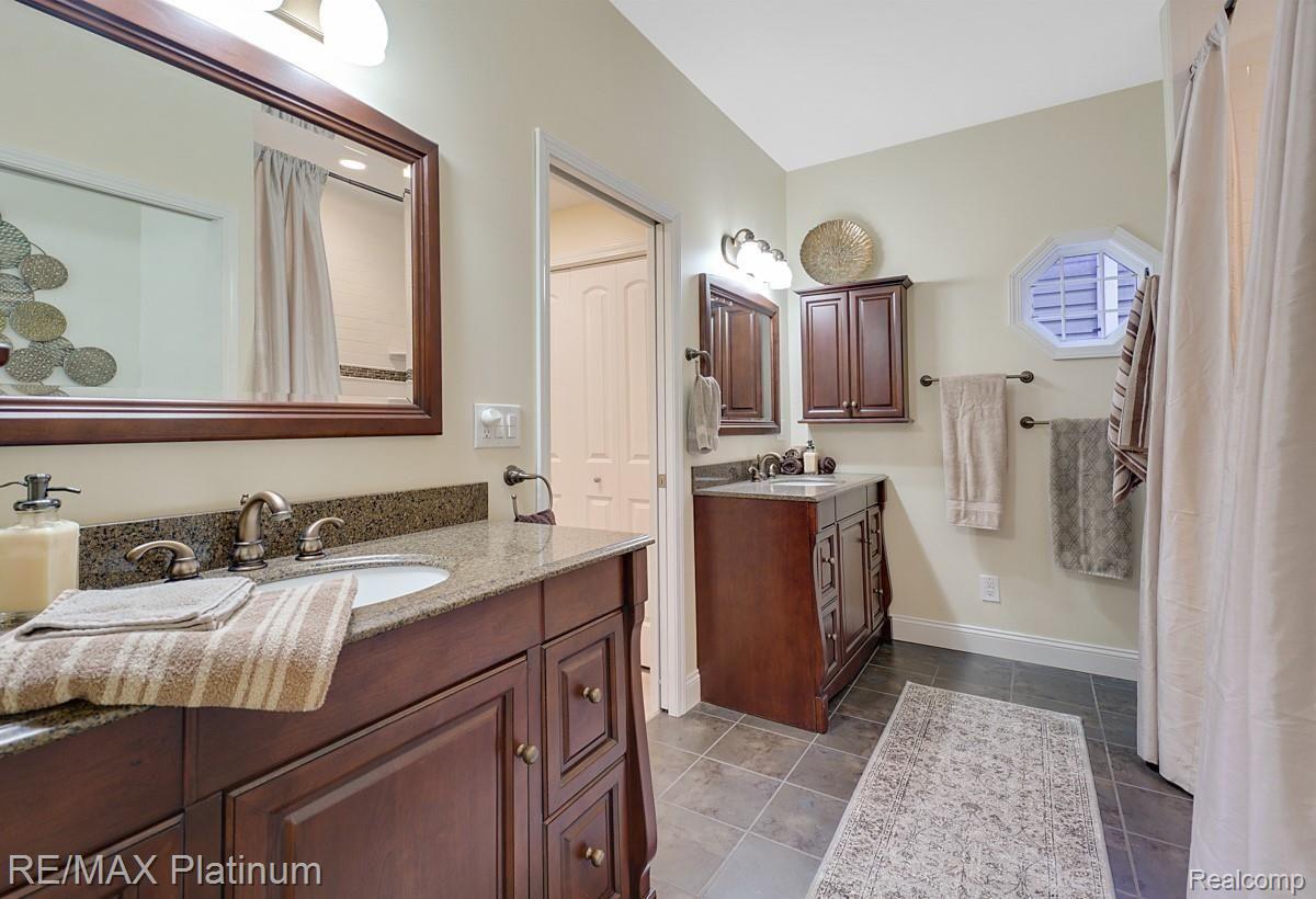 4036 Clifford Road Brighton, MI 48116 - Photo 11 of 34 dsc01706-dsc01708.jpg