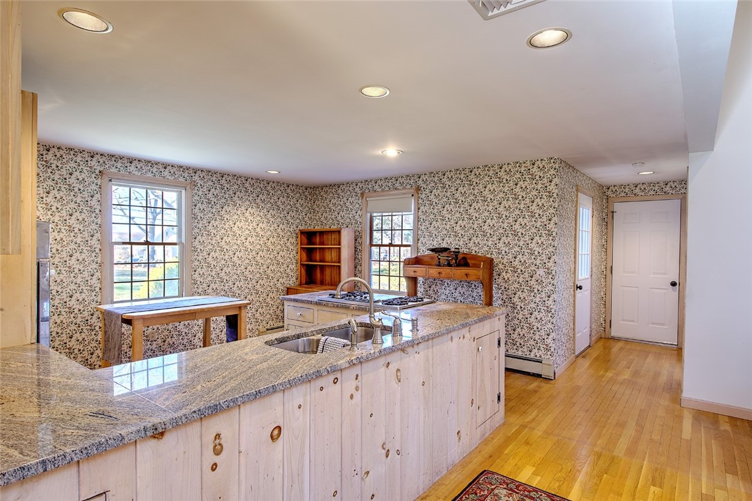 3151 Diamond Hill Road Cumberland, RI 02864 - Photo 8 of 24