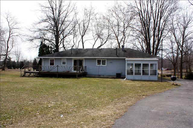 122 West Dean Road Temperance, MI 48182 - Photo 2 of 20 Back