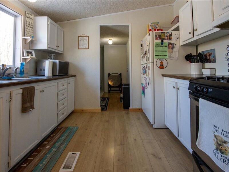 166 North Gordon Road Scottville, MI 49454 - Photo 13 of 29 17-166NGordon_2026-02-19-17