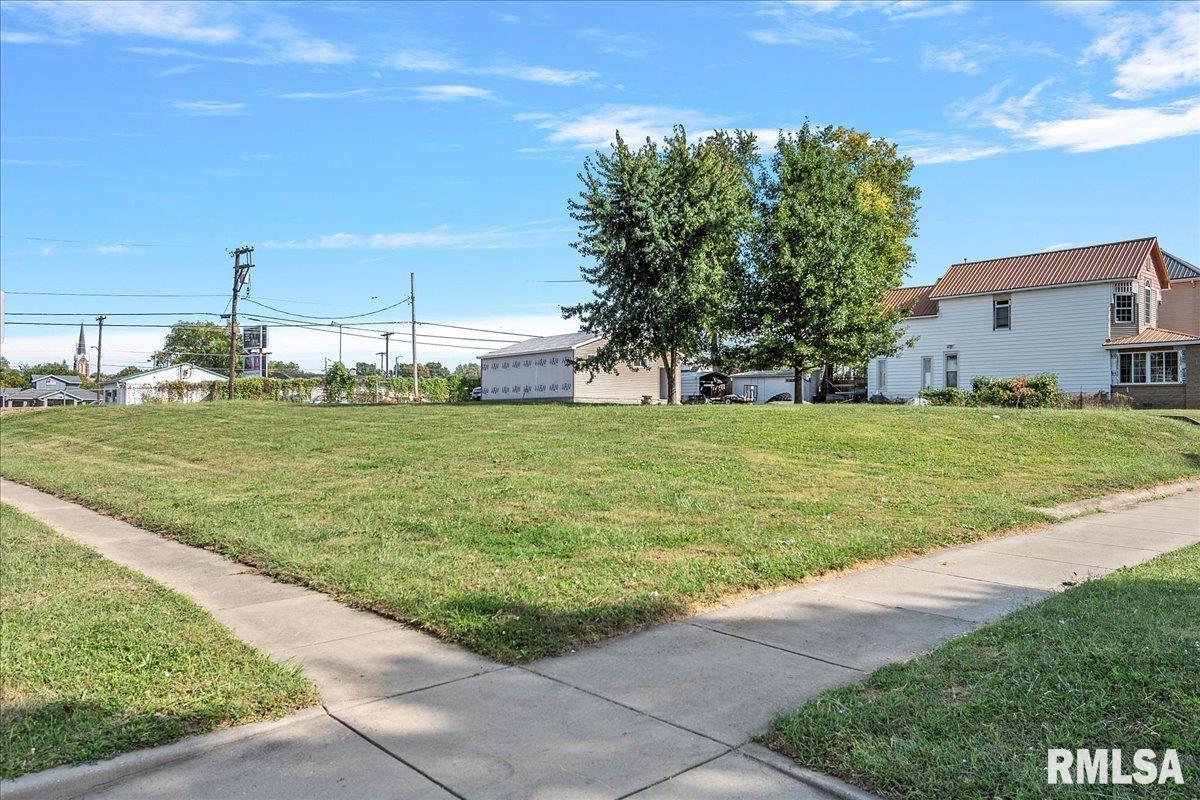 702 South 8th Street Springfield, IL 62703 - Photo 8 of 11