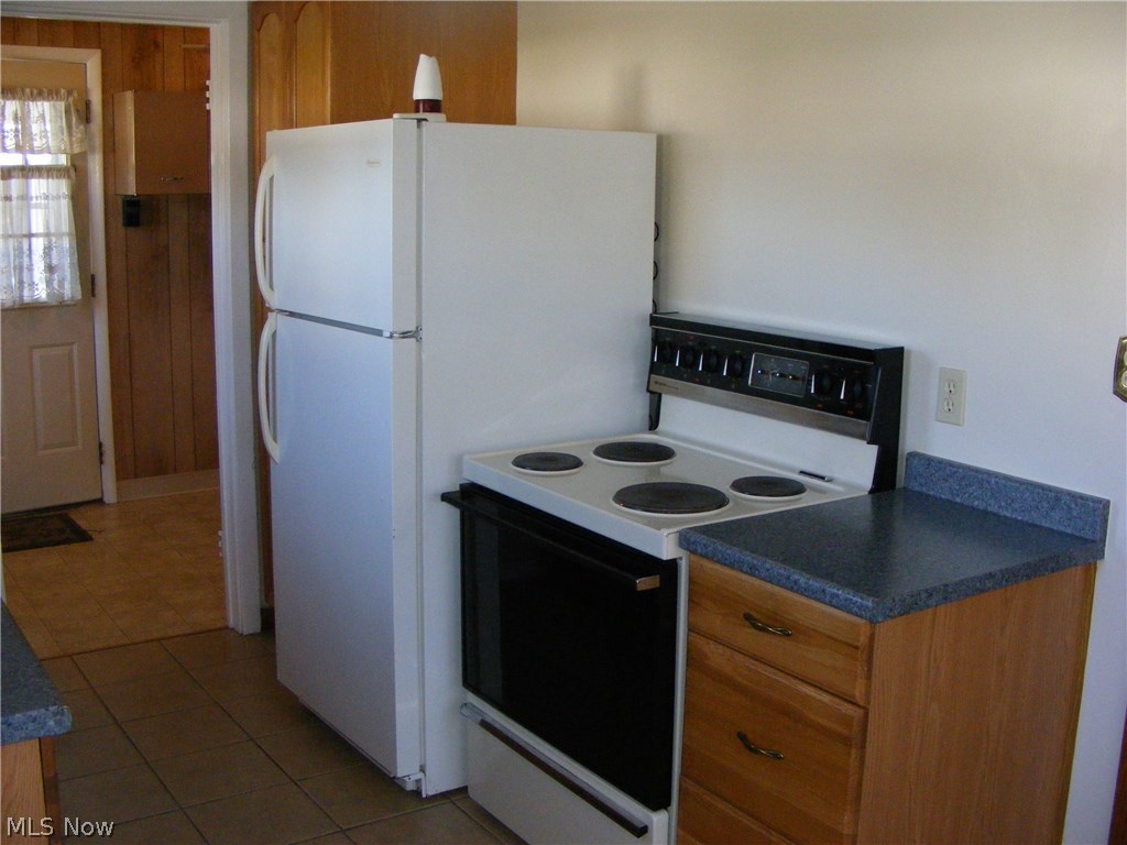 689 Weller Road Elyria, OH 44035 - Photo 16 of 24 Gallery Image 16