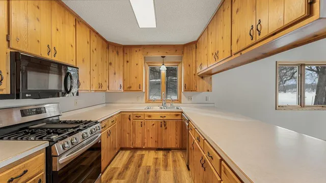 $549,900 | 9130 Highway 24, Annandale, MN 55302