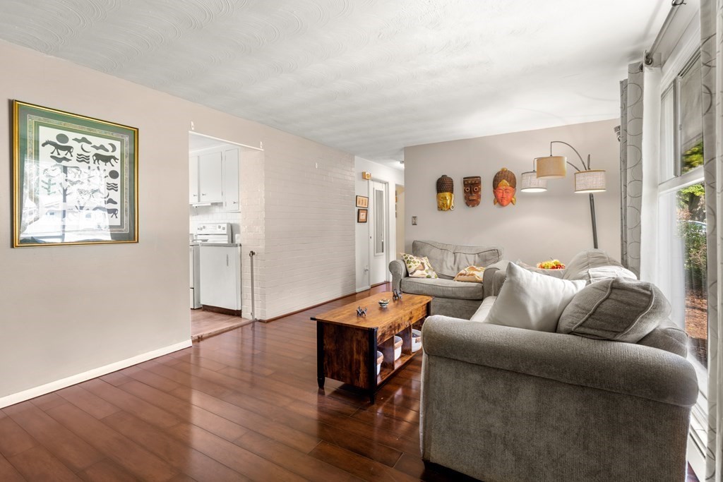 10 Brownlea Road Framingham, MA 01701 - Photo 9 of 22 Gallery Image 9