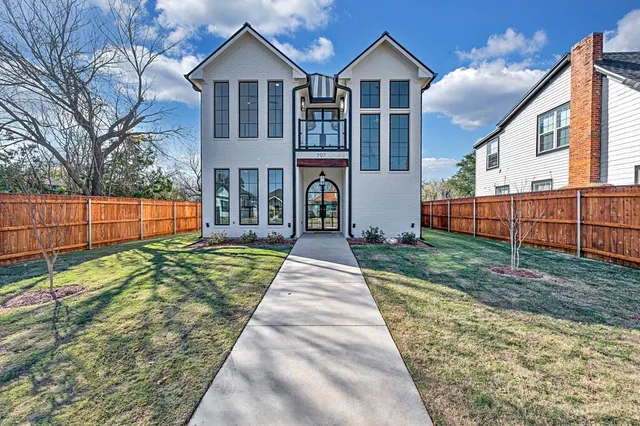$899,000 | 707 South 9th Street, Waco, TX 76706