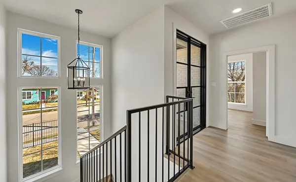 $899,000 | 707 South 9th Street, Waco, TX 76706
