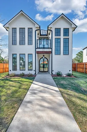 $899,000 | 707 South 9th Street, Waco, TX 76706