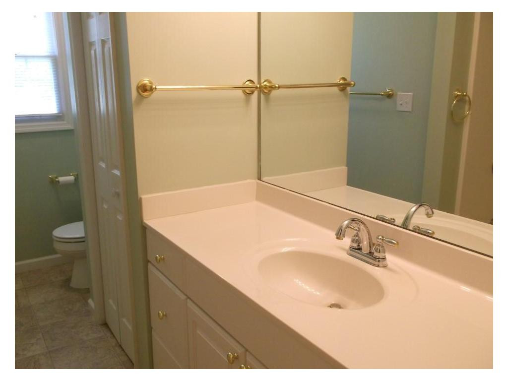 203 Rangewood Road Piney Flats, TN 37686 - Photo 19 of 24 Hall Bath