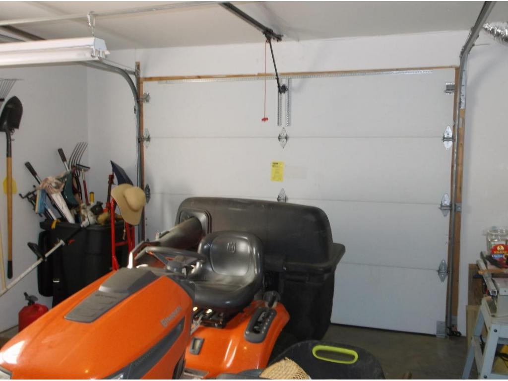 203 Rangewood Road Piney Flats, TN 37686 - Photo 21 of 24 Drive under garage