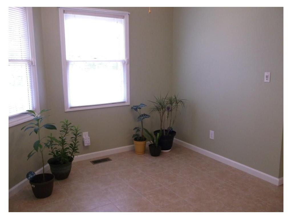 203 Rangewood Road Piney Flats, TN 37686 - Photo 9 of 24 Breakfast Nook