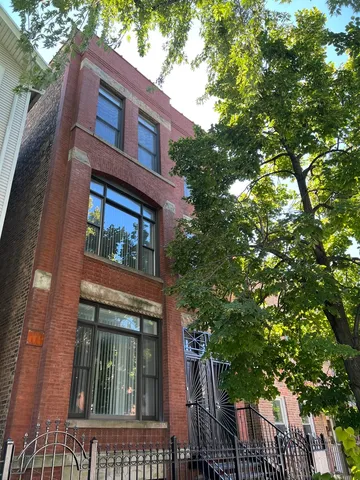 $2,650 | 1227 West Ohio Street, Unit 3, Chicago, IL 60642