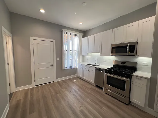 $2,650 | 1227 West Ohio Street, Unit 3, Chicago, IL 60642