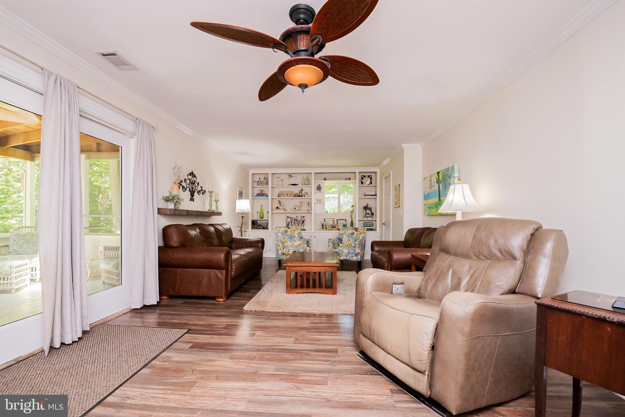 148 Katherine Court Elkton, MD 21921 - Photo 21 of 40 Family Room with Built-Ins