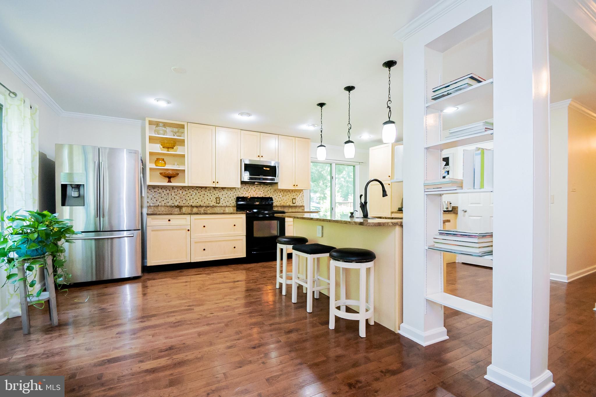 148 Katherine Court Elkton, MD 21921 - Photo 9 of 40 Updated Kitchen with Hardwood Floors