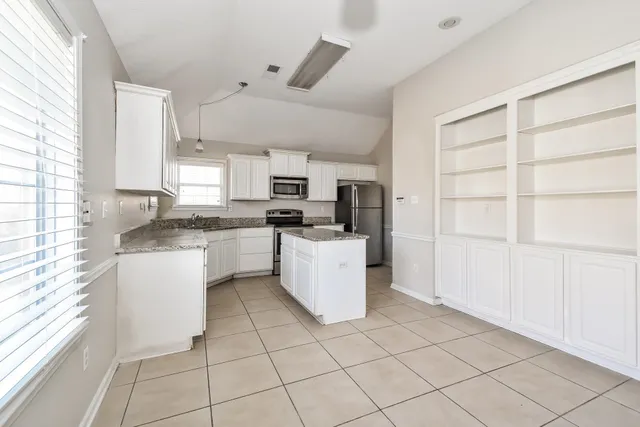 $1,920 | 9254 Tamhaven Drive, Cordova, TN 38016