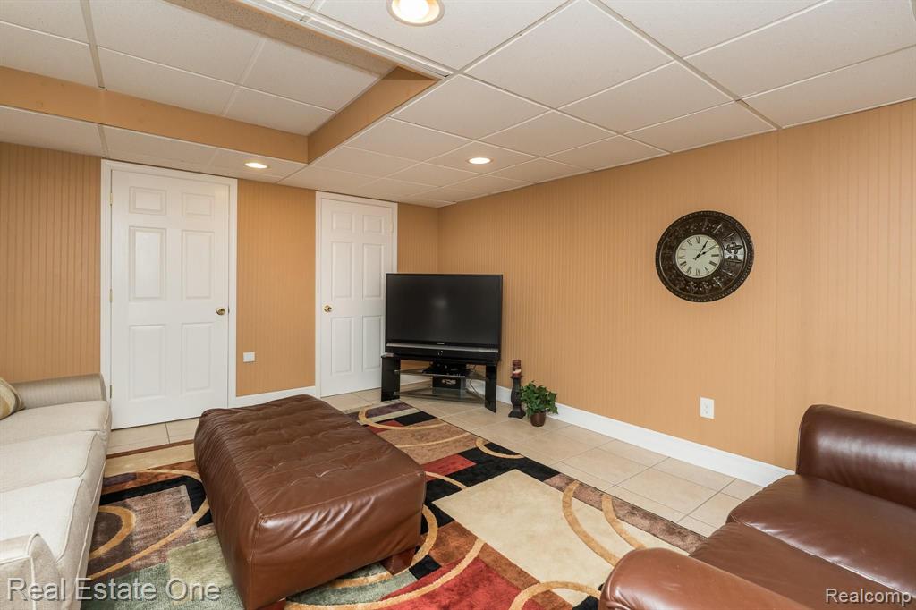 1261 Springwood Court Rochester Hills, MI 48309 - Photo 52 of 85
