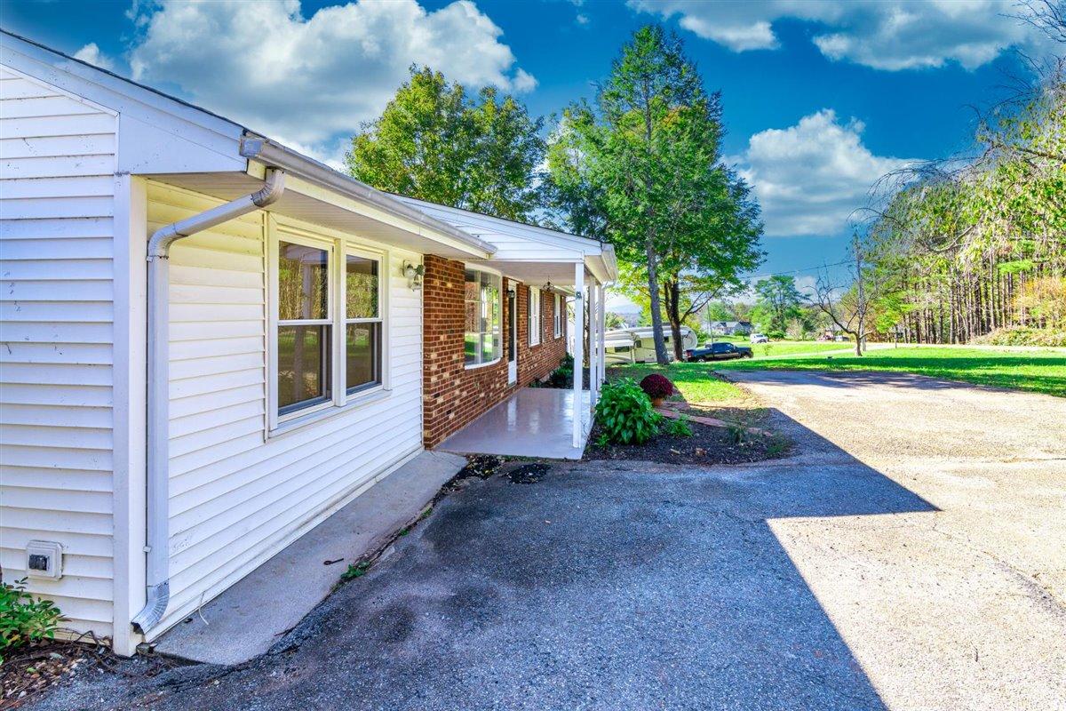 1270 Turner Branch Road Goodview, VA 24095 - Photo 3 of 33 02-02 1270 Turner Branch Rd