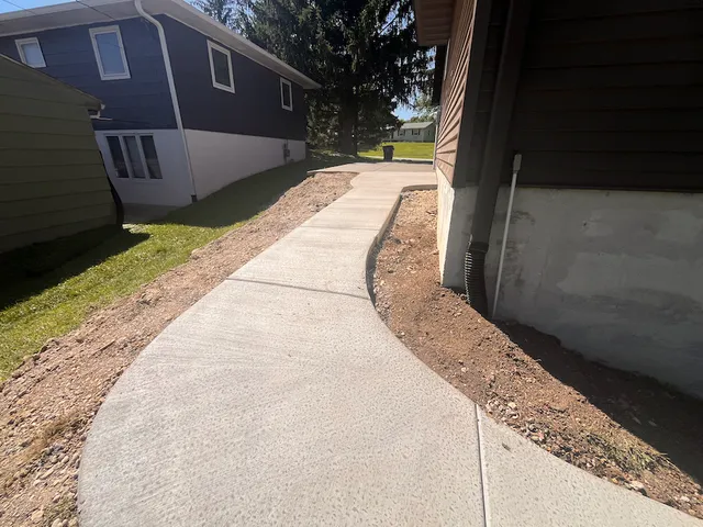 $1,250 | 1115 North Utah Avenue, Unit 2, Davenport, IA 52804