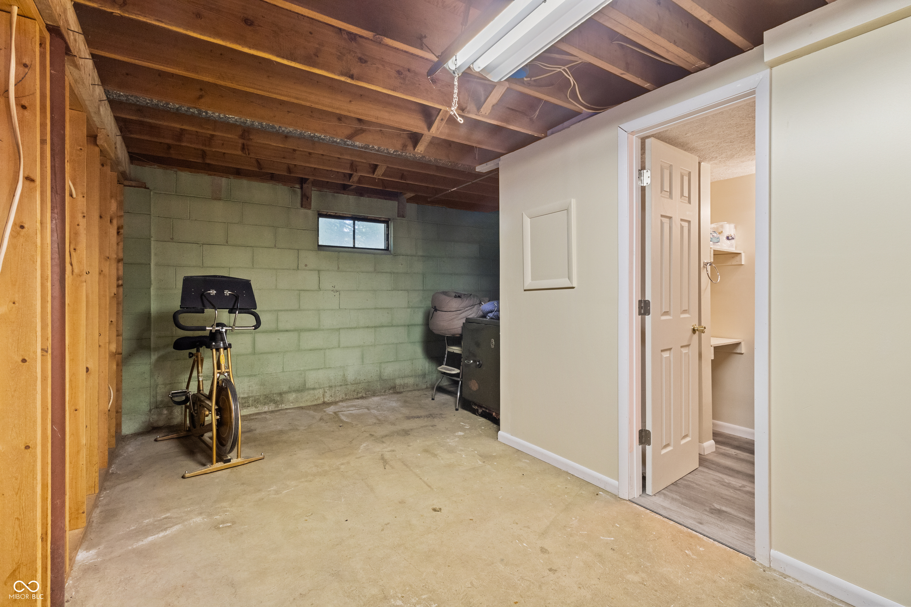 8950 Baker Road Indianapolis, IN 46259 - Photo 29 of 42