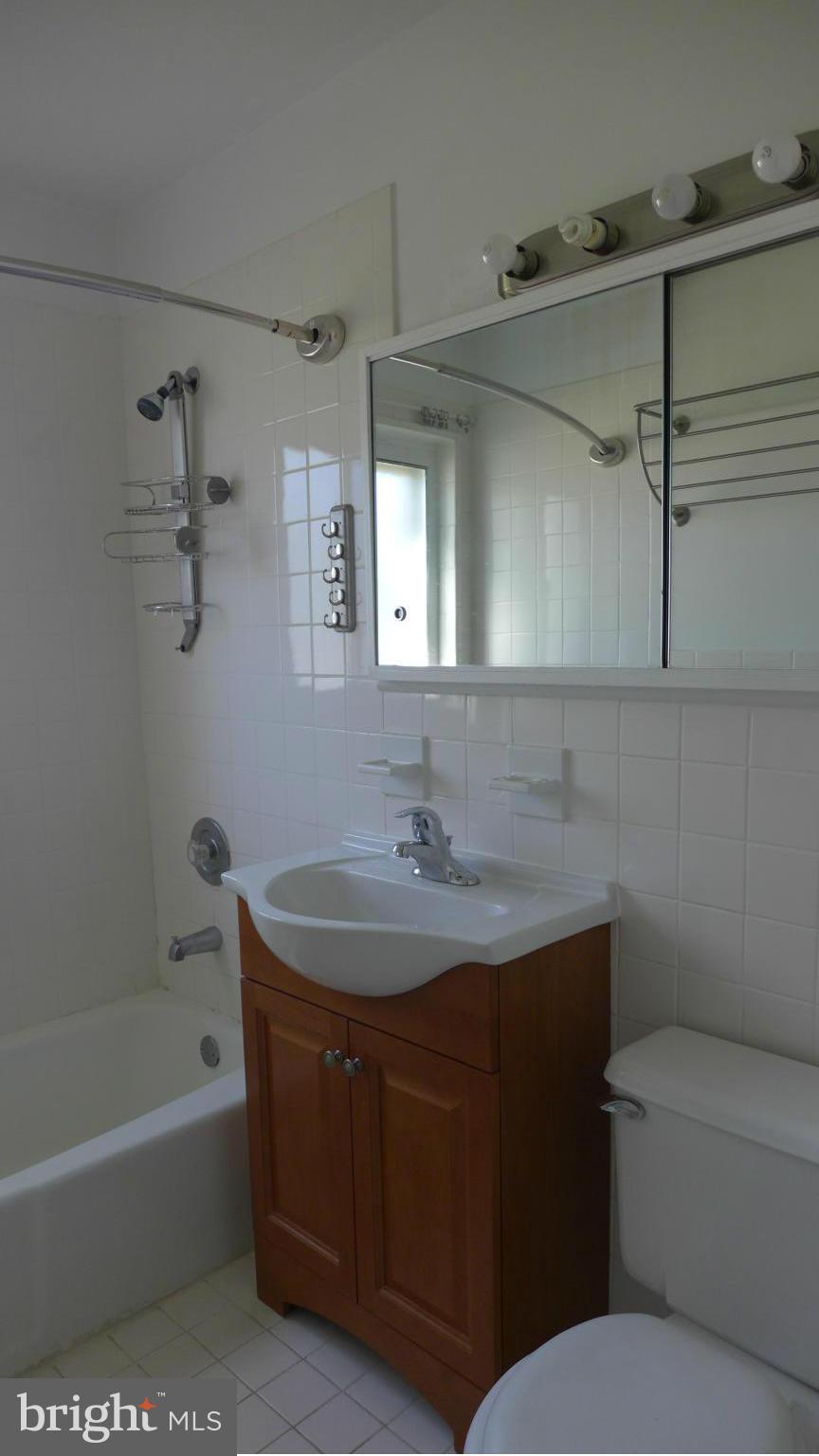 5405 Littleford Street Springfield, VA 22151 - Photo 17 of 30 Bath