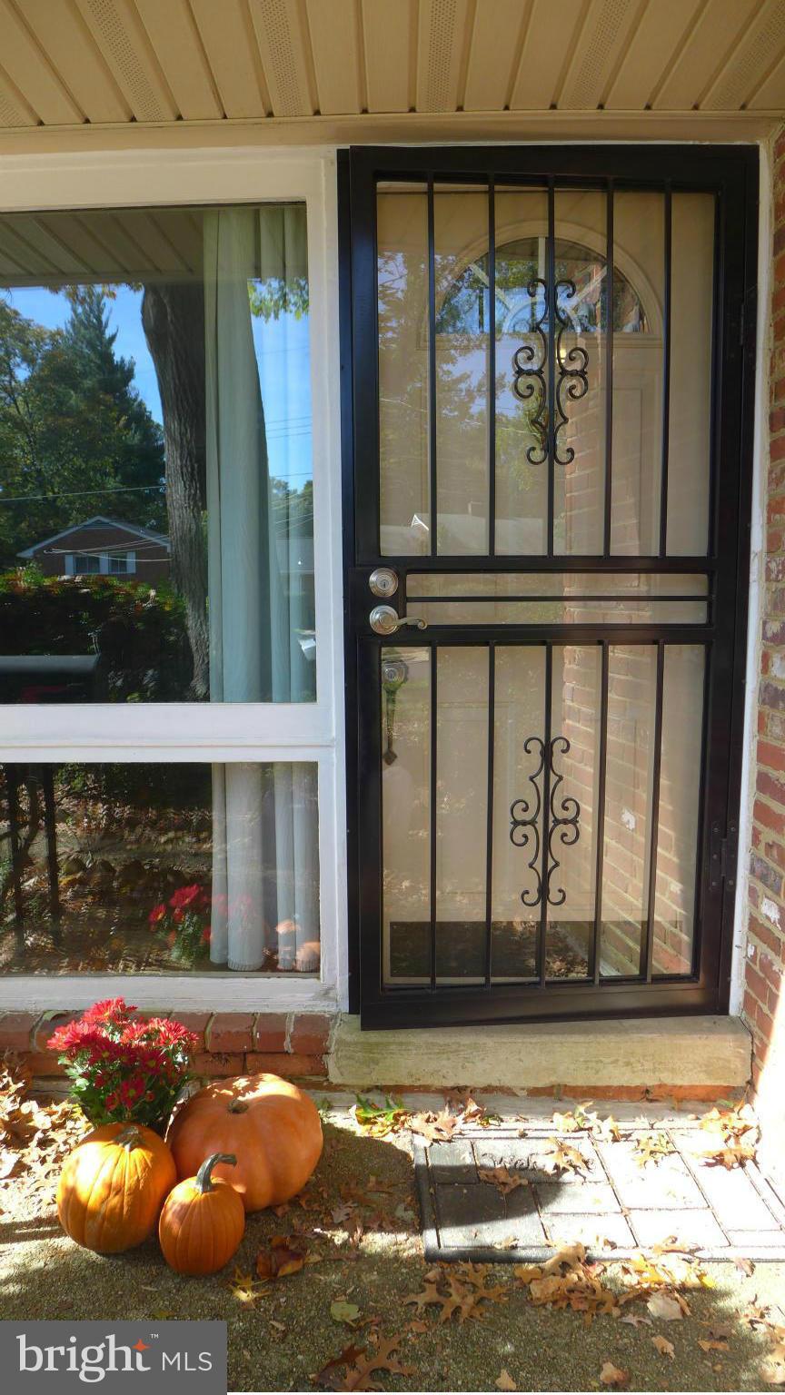 5405 Littleford Street Springfield, VA 22151 - Photo 3 of 30 Exterior (General)
