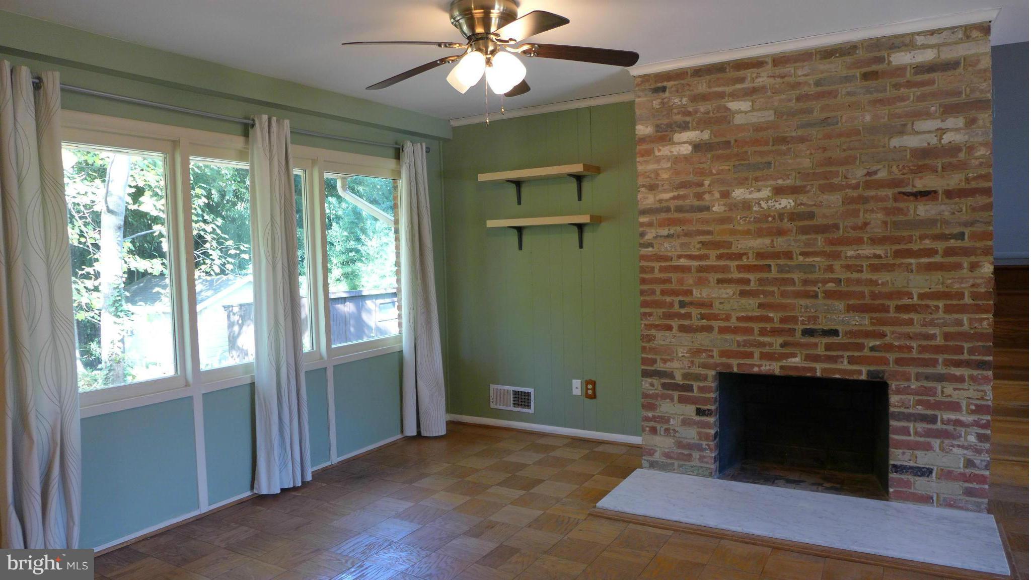 5405 Littleford Street Springfield, VA 22151 - Photo 6 of 30 Living Room
