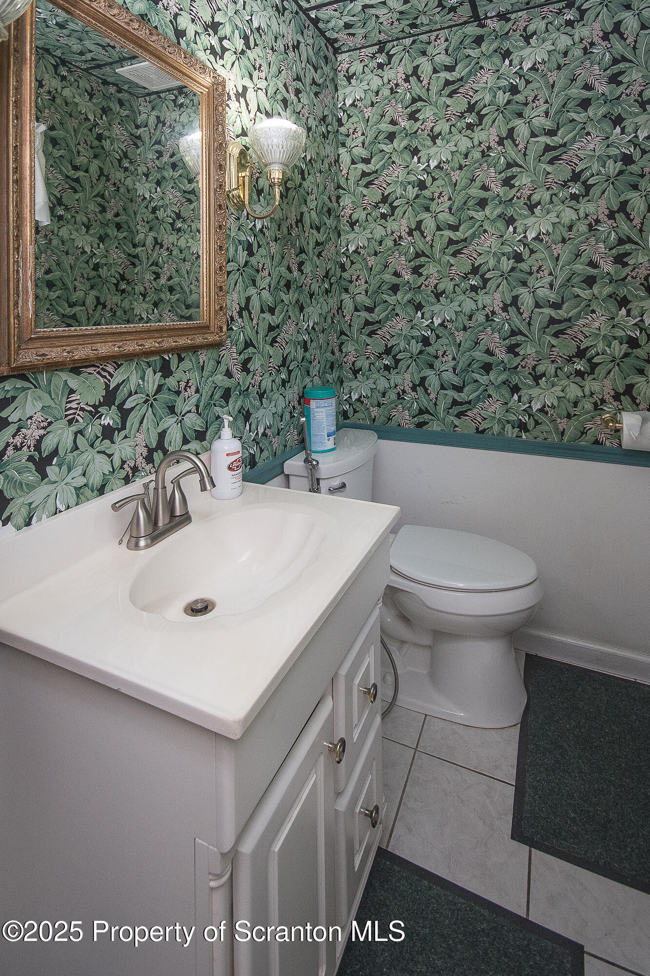 329 Prescott Avenue Scranton, PA 18510 - Photo 21 of 41 1/2 Bathroom