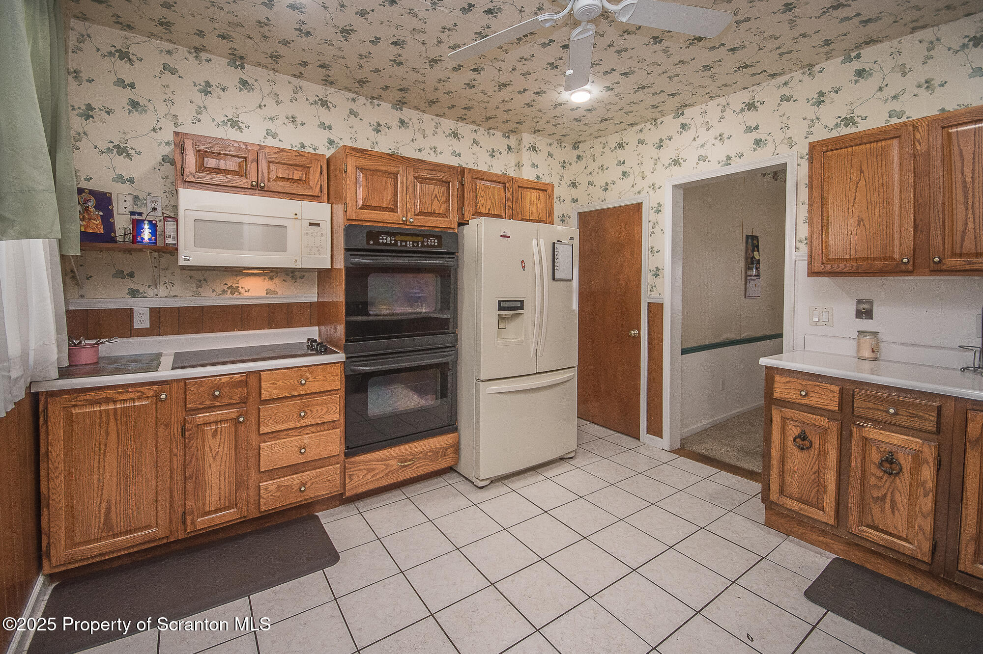 329 Prescott Avenue Scranton, PA 18510 - Photo 22 of 41 Kitchen