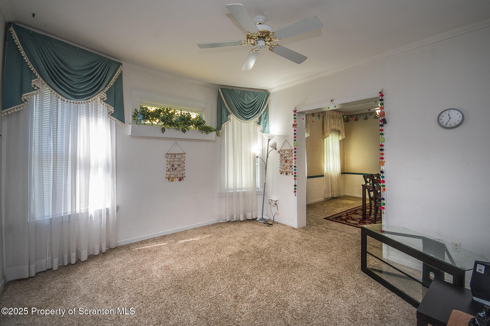 329 Prescott Avenue Scranton, PA 18510 - Photo 27 of 41 Living Room
